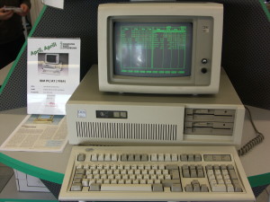 Museumsstücke im Computer Shop Ottobrunn